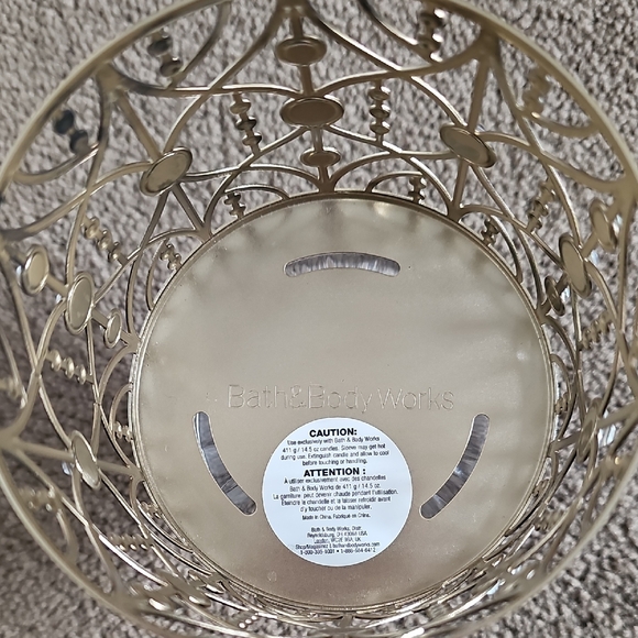 3/$15 Bath And Body Works Elegant Gold and Clear Candle Holder - Picture 2 of 3